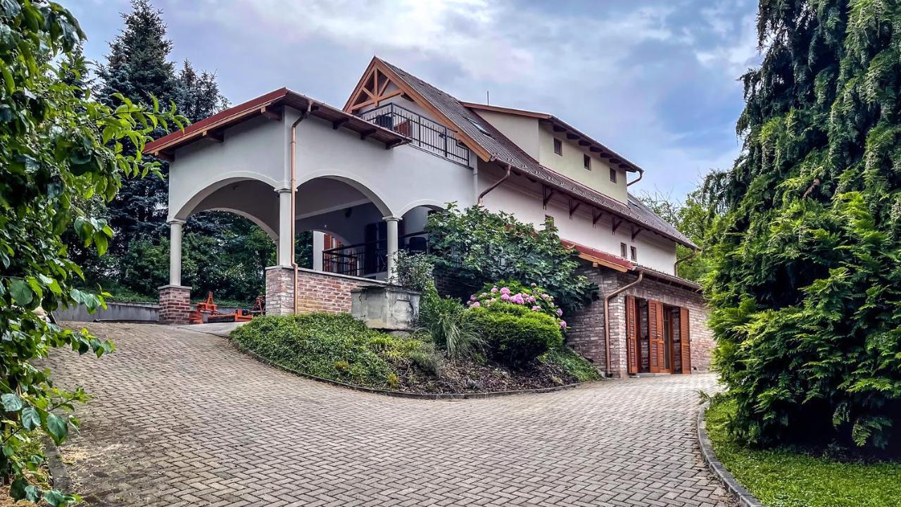 Ozkut Apartmanhaz Olmod Dış mekan fotoğraf